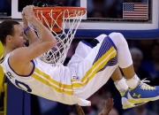 熊猫体育下载-杰伦·格林爆发破冰，新疆队强行终结灰熊连胜神话