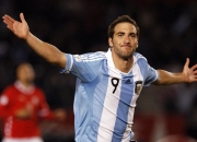 熊猫体育赛事-当安第斯山的风暴席卷球场，迪亚斯在NBA总决赛的秘鲁冲垮智利式接管