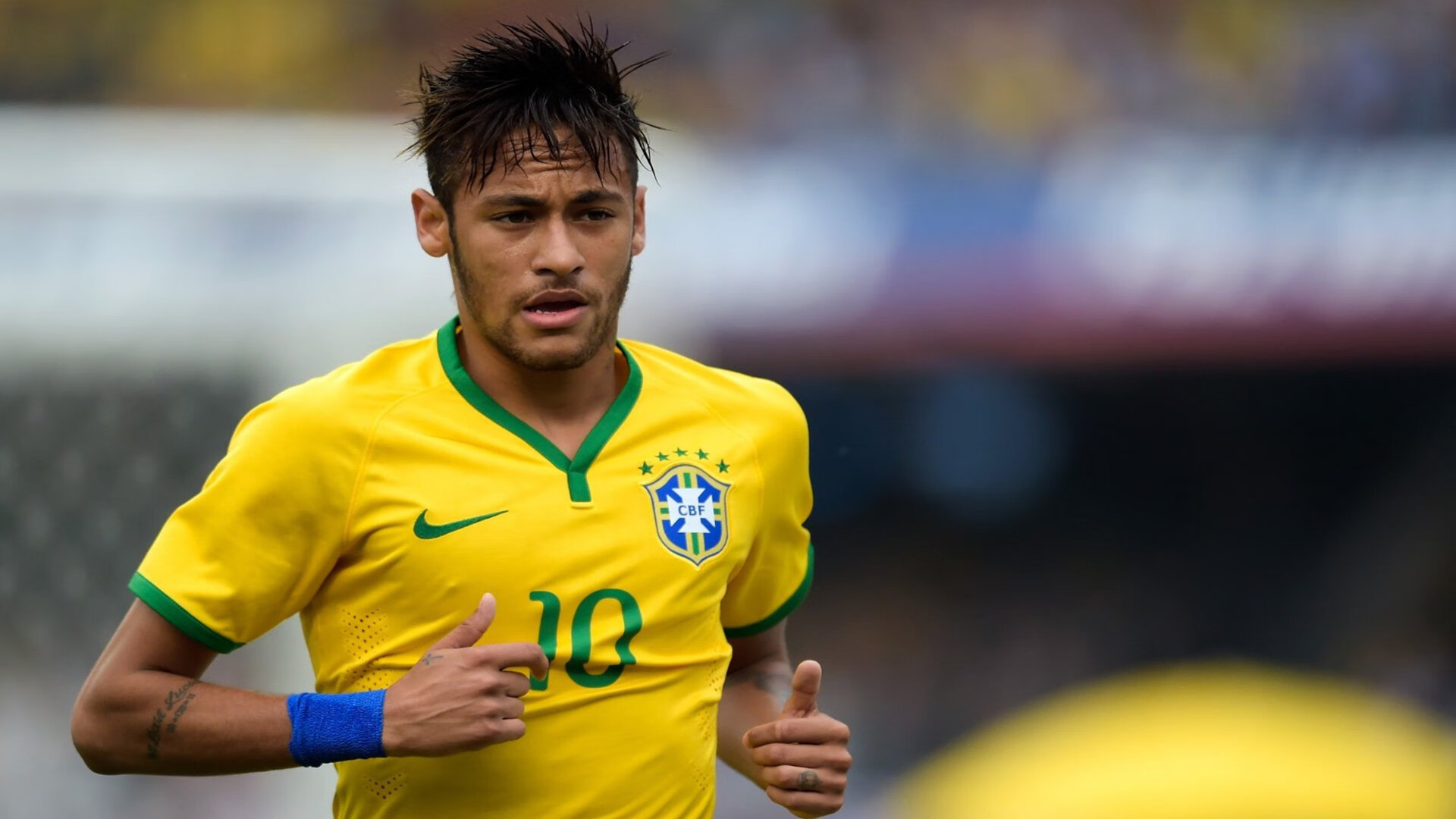 从绿茵场到国家意志，萨拉赫的关键先生之路与墨西哥强压智利的隐喻